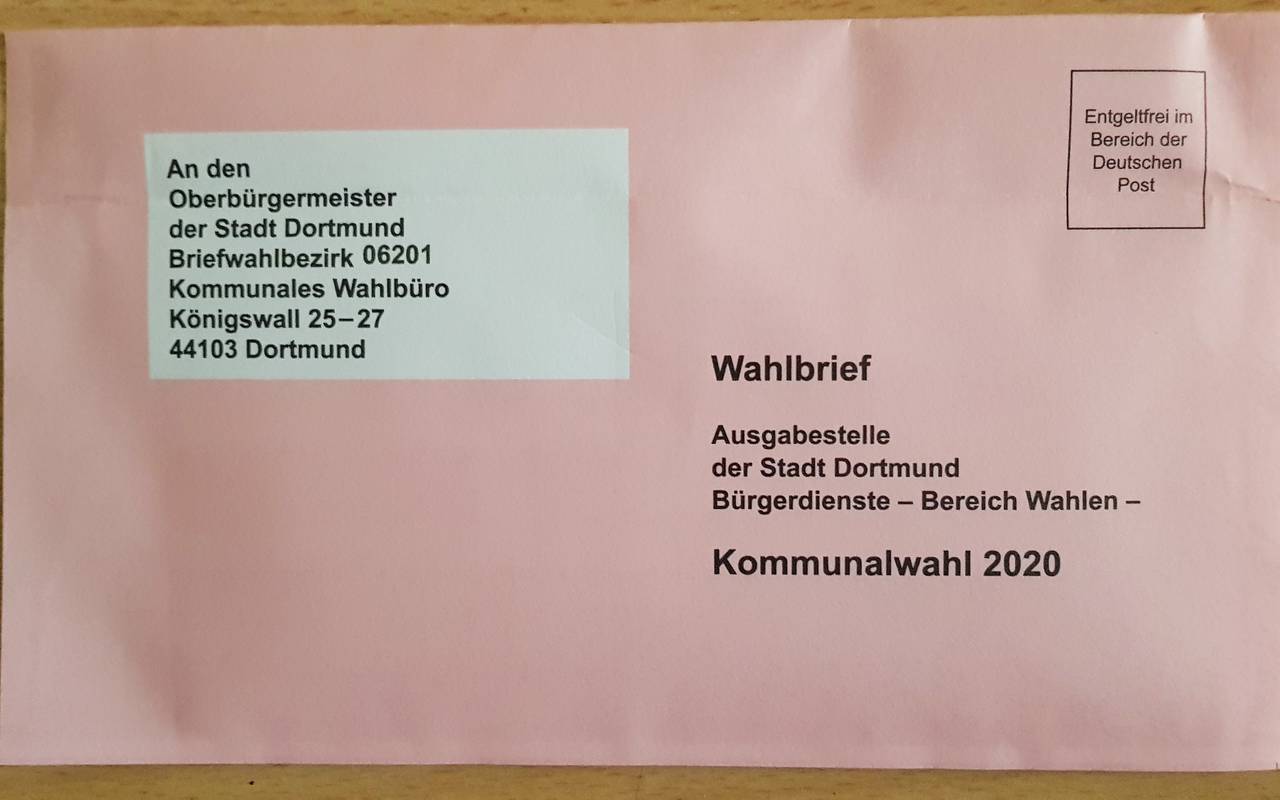 Briefwahlumschlag der OB-Stichwahl in Dortmund.