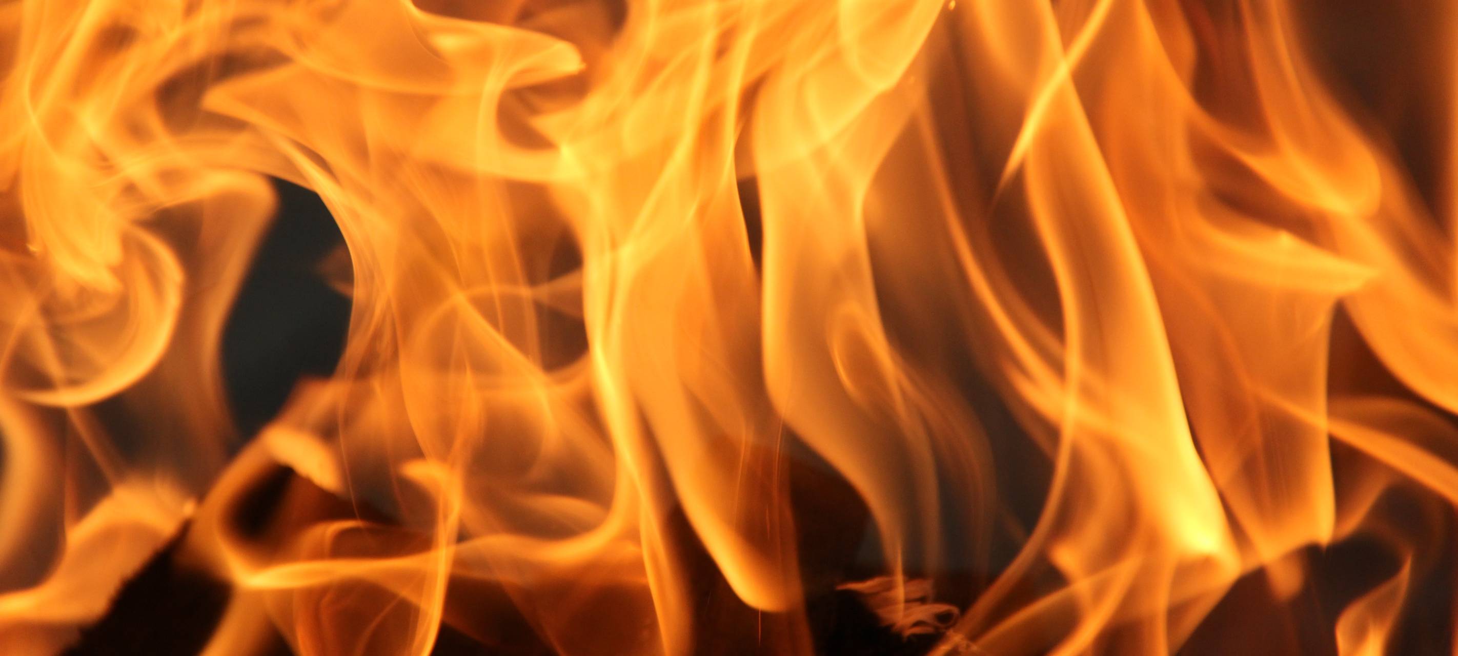 Dortmund: Feuerteufel zündet Müllcontainer an