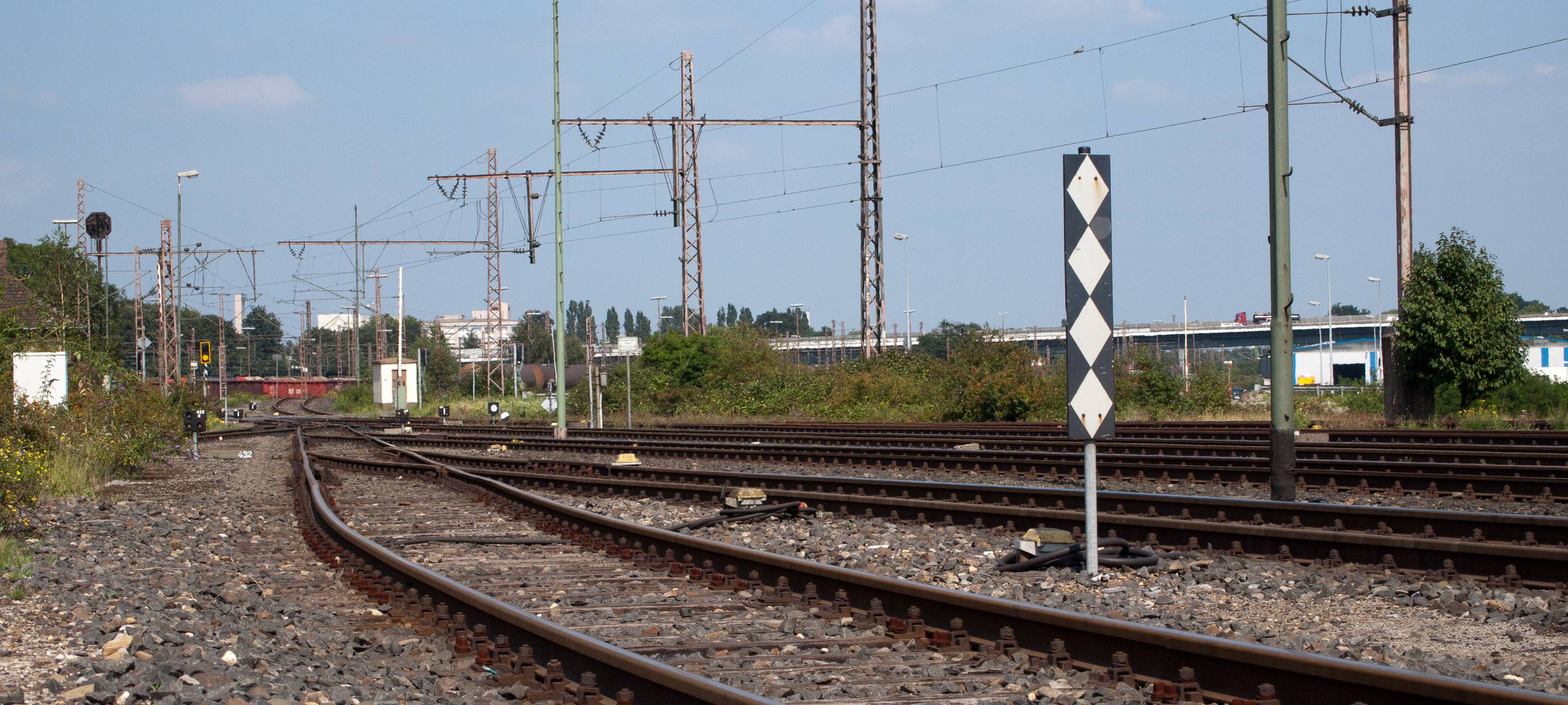 Jogger legt Bahnverkehr in Dortmund lahm