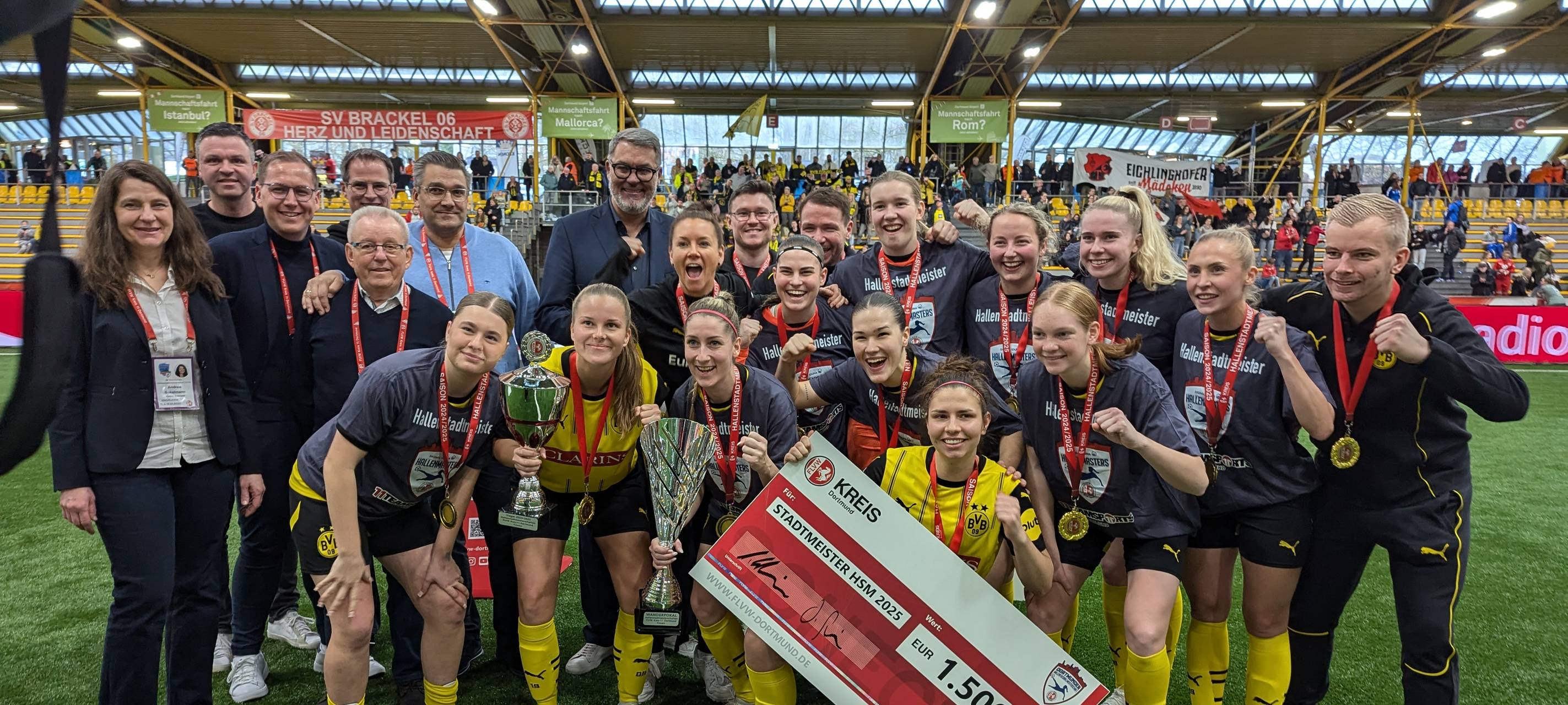 Dortmund: Hallenfußball-Stadtmeister verteidigen Titel