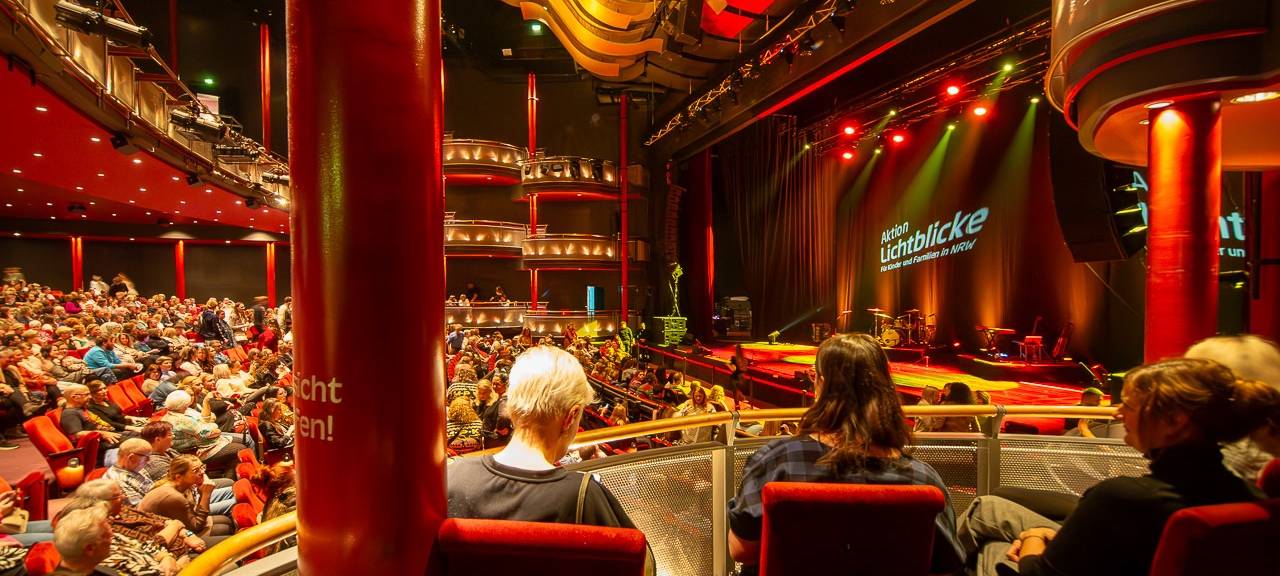 Lichtblicke Weihnachtskonzert: Über 165.000 Euro für den guten Zweck! - Michael Patrick Kelly hautnah